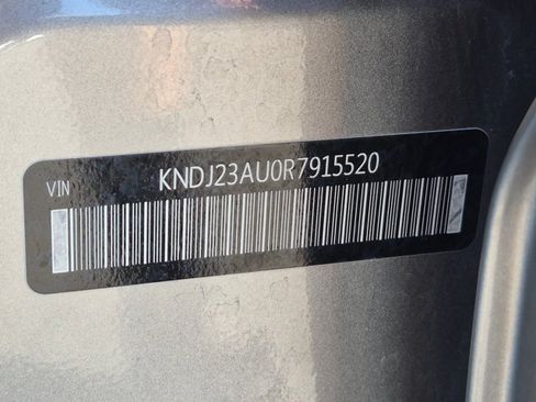 Used 2024 Kia Soul LX w/ Option Group 015 FWD image 16
