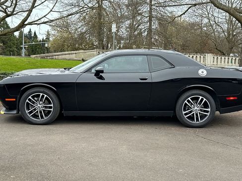 Used 2019 Dodge Challenger GT w/ Plus Package image 5