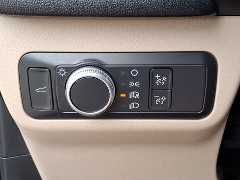 Used 2021 Ford Escape SE w/ Convenience Package FWD image 16
