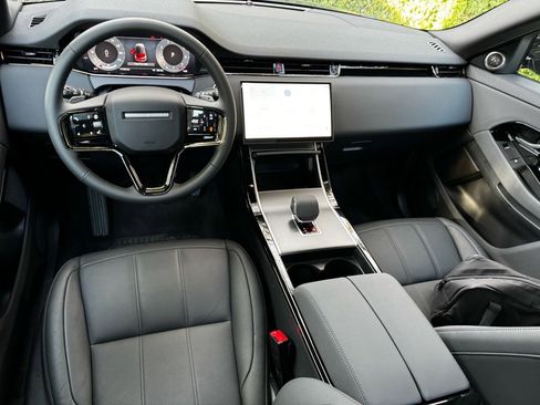 New 2026 Land Rover Range Rover Evoque S image 18