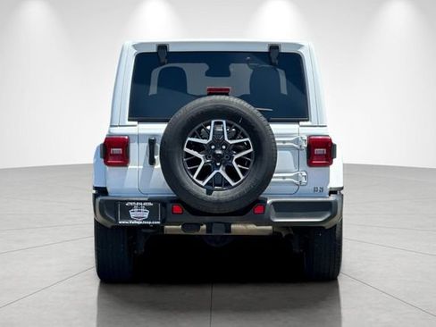 Used 2024 Jeep Wrangler Unlimited Sahara AWD/4WD image 5