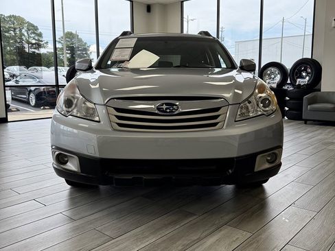 Used 2012 Subaru Outback 2.5i Premium image 2