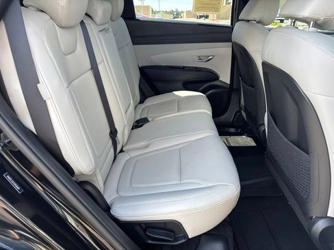 Used 2025 Hyundai Tucson Limited AWD/4WD image 17