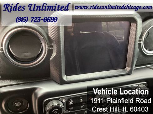 Used 2019 Jeep Wrangler Unlimited Sahara w/ Uconnect 4C Nav & Sound Group AWD/4WD image 8