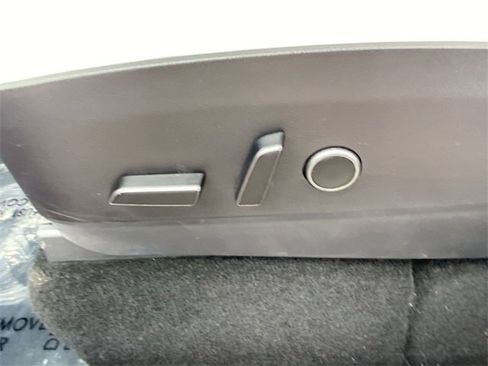 Used 2023 Tesla Model Y Long Range image 22