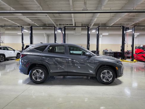 New 2026 Hyundai Tucson Blue SE AWD/4WD image 8