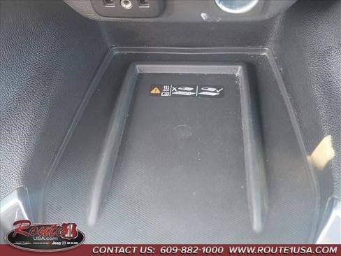 Used 2023 Chevrolet Traverse LT image 27