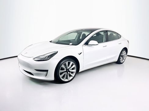 Used 2018 Tesla Model 3 Long Range image 3
