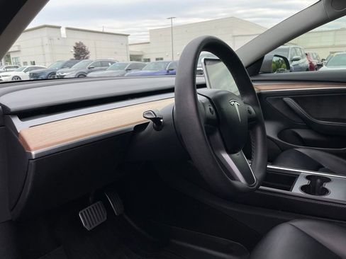 Used 2022 Tesla Model 3 Long Range AWD/4WD image 24