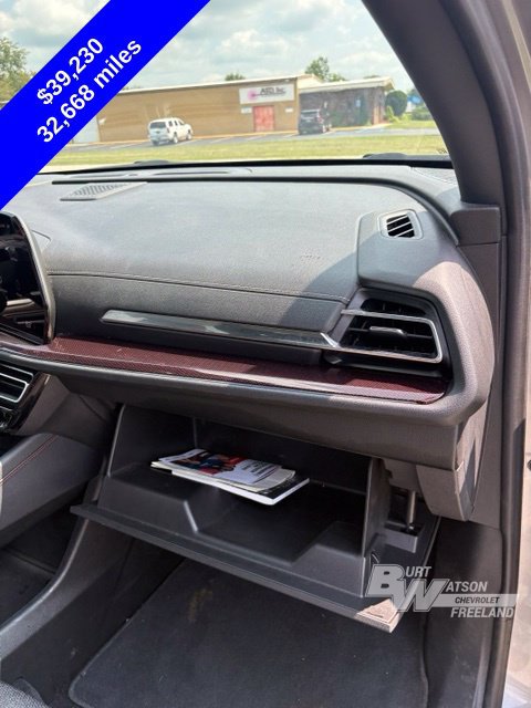 Used 2024 Chevrolet Traverse Z71 w/ Enhanced Driving Package AWD/4WD image 35