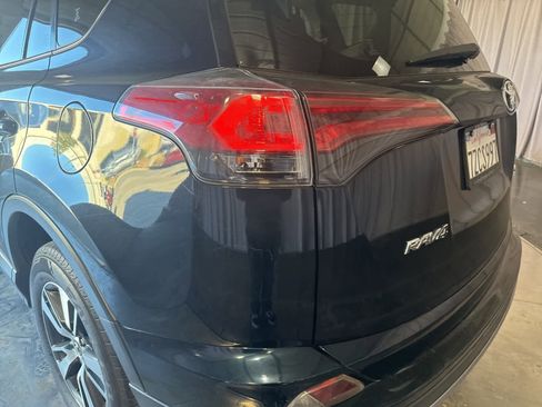 Used 2017 Toyota RAV4 XLE w/ Carpet Mat Package image 12