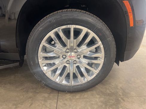 New 2026 GMC Yukon XL Denali w/ LPO, Floor Liner Package image 20