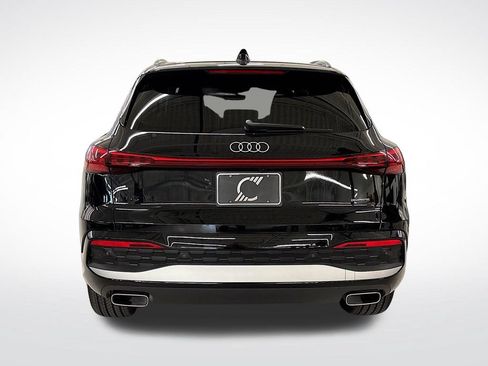 Used 2025 Audi Q5 Premium Plus w/ Premium Plus AWD/4WD image 4