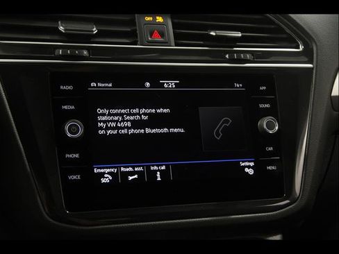 Certified 2023 Volkswagen Tiguan SE R-Line AWD/4WD image 12