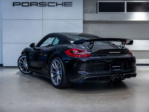 Certified 2016 Porsche Cayman GT4 RWD image 3