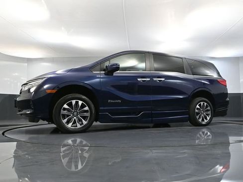 Used 2023 Honda Odyssey EX-L image 49
