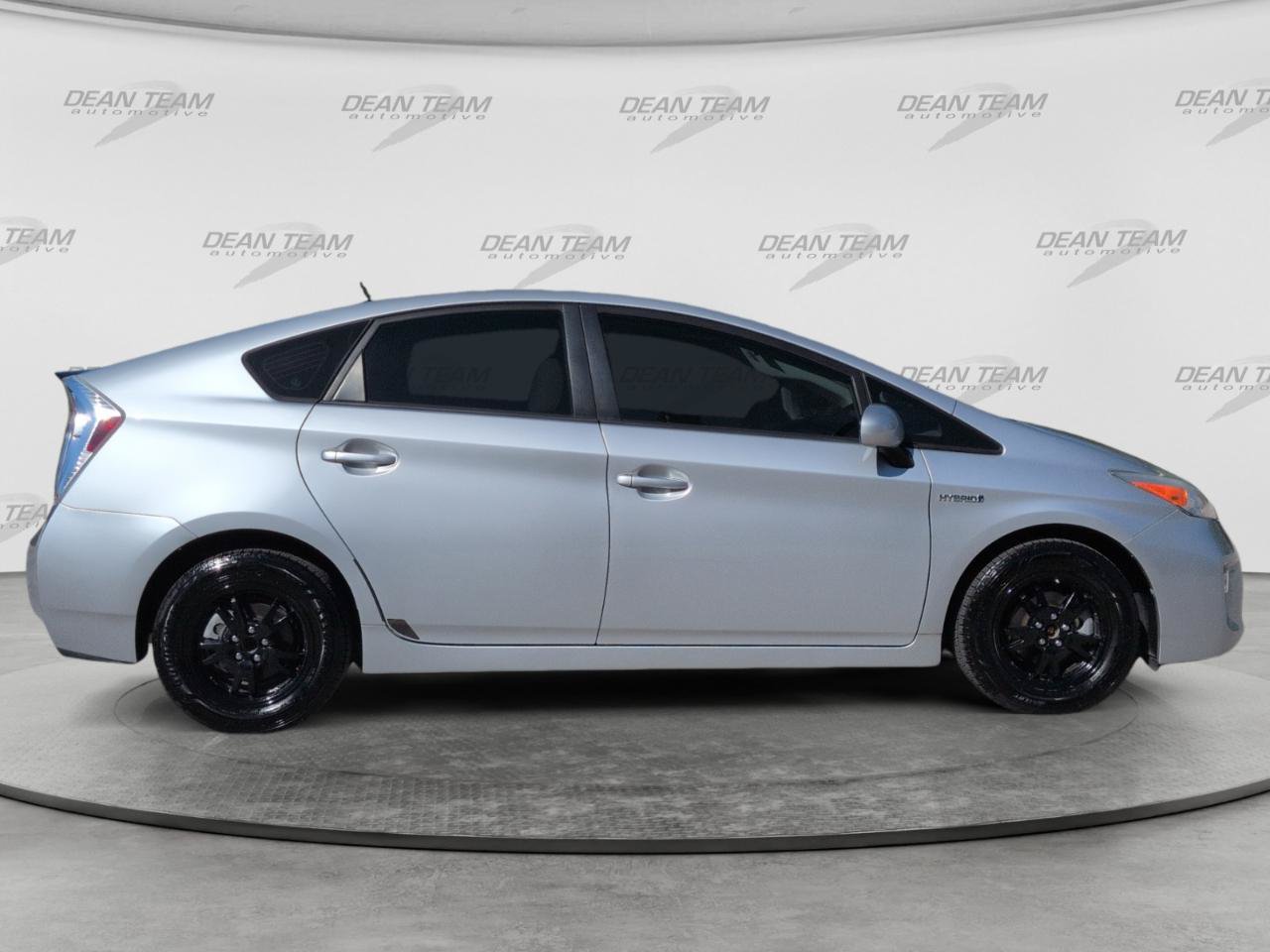 Used 2014 Toyota Prius Three FWD image 8