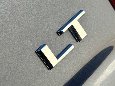 Used 2024 Chevrolet Silverado 2500 LT image 12