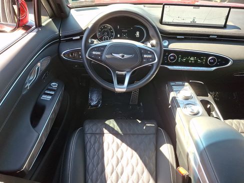 Used 2025 Genesis GV70 3.5T Sport w/ Sport Advanced Package AWD/4WD image 11