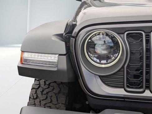 New 2025 Jeep Wrangler Unlimited Rubicon image 8