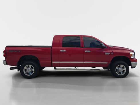Used 2008 Dodge Ram 2500 Truck SXT w/ Popular Equipment Group AWD/4WD image 2