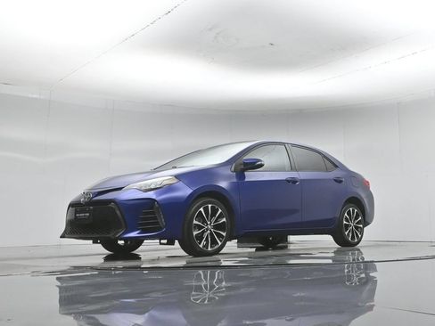 Used 2017 Toyota Corolla SE w/ Carpet Mat Package (TMS) FWD image 43