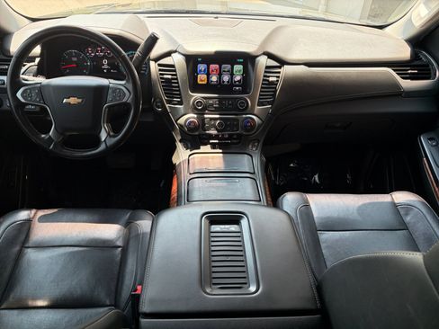 Used 2018 Chevrolet Suburban Premier AWD/4WD image 17