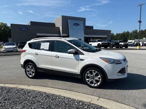 Used 2015 Ford Escape Titanium w/ Equipment Group 301A FWD image 1