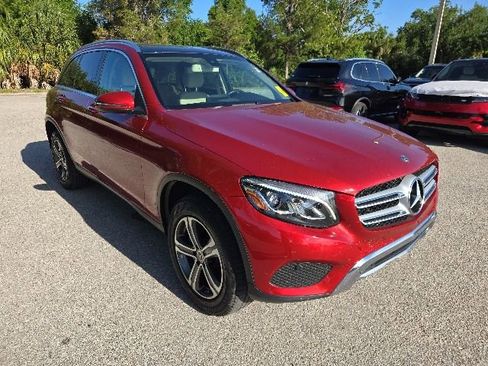 Used 2019 Mercedes-Benz GLC 300 4MATIC image 7