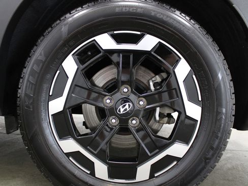 Used 2025 Hyundai Santa Fe SEL AWD/4WD image 9