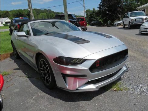 Used 2018 Ford Mustang Premium image 13