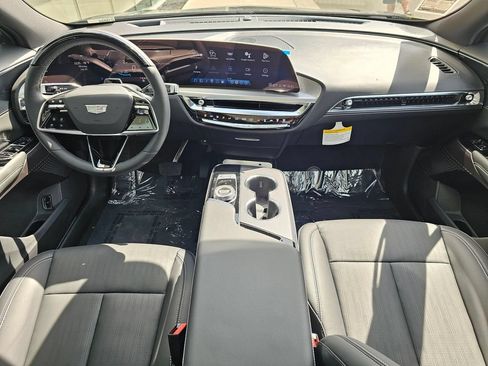 New 2026 Cadillac Lyriq Sport AWD/4WD image 17