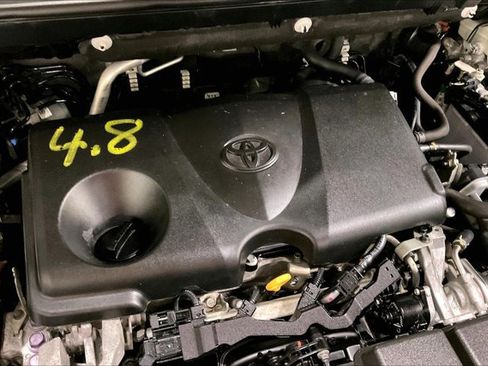 Used 2020 Toyota RAV4 XLE Premium AWD/4WD image 31
