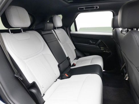 Used 2023 Land Rover Range Rover Sport SE Dynamic image 38