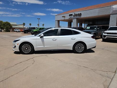 Used 2022 Hyundai Sonata Limited FWD image 2