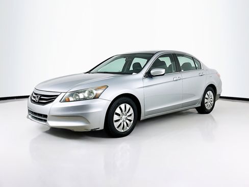 Used 2012 Honda Accord LX image 3