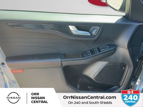 Used 2025 Ford Escape ST-Line FWD image 16
