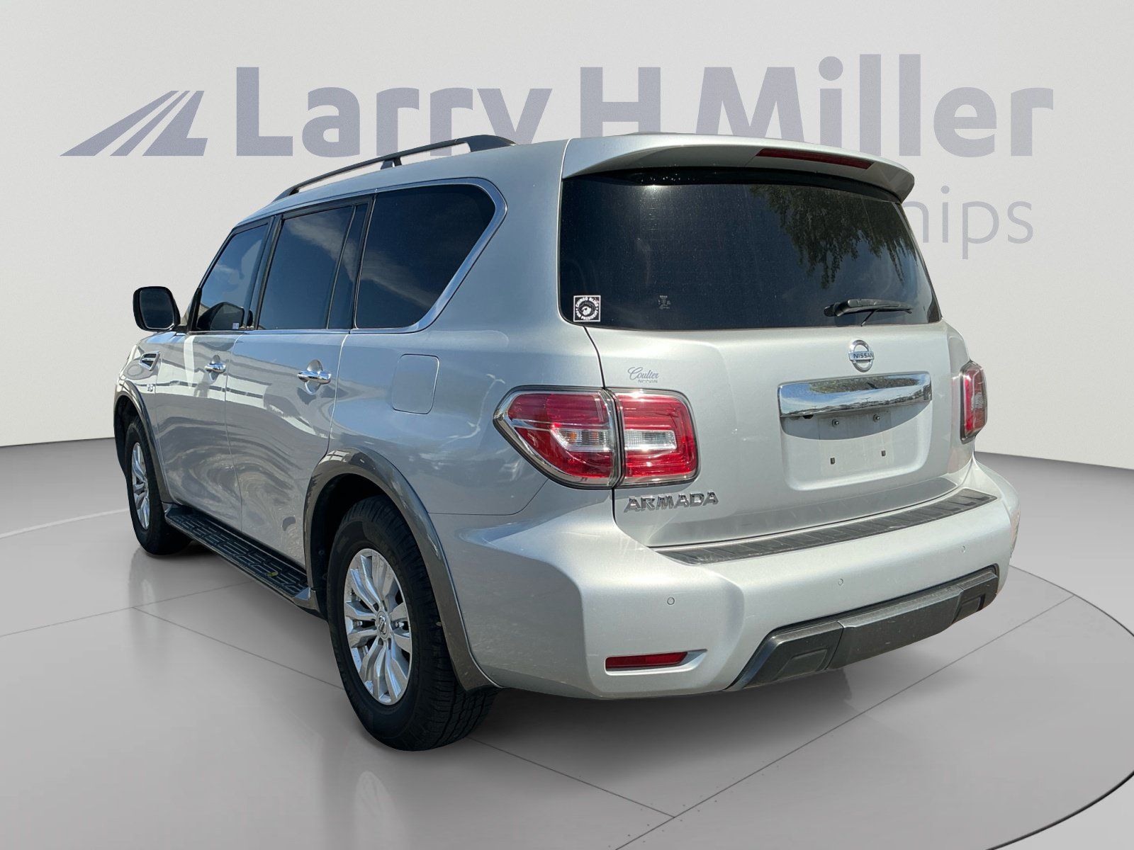 Used 2019 Nissan Armada SV w/ Driver Package AWD/4WD image 3