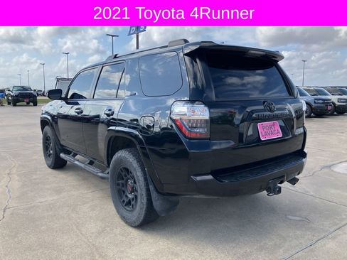 Used 2021 Toyota 4Runner SR5 Premium image 5