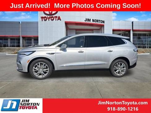 Used 2022 Buick Enclave Essence w/ Experience Buick Package AWD/4WD image 3