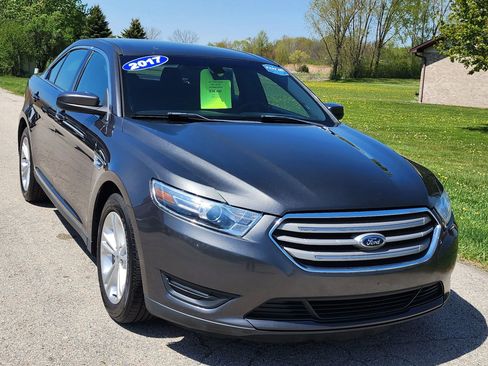 Used 2017 Ford Taurus SEL w/ Equipment Group 201A AWD/4WD image 5