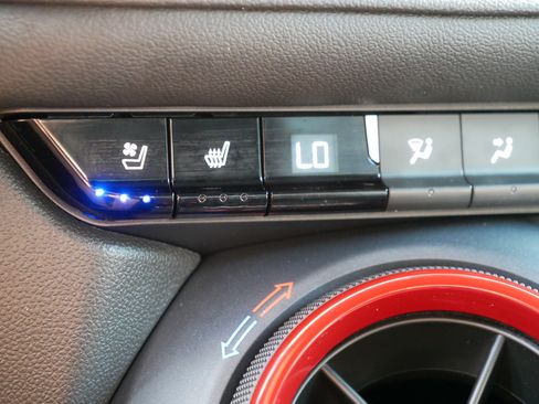 Used 2023 Chevrolet Blazer RS w/ Enhanced Convenience Package AWD/4WD image 32