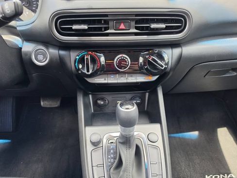 Used 2022 Hyundai Kona SEL w/ Cargo Package AWD/4WD image 29
