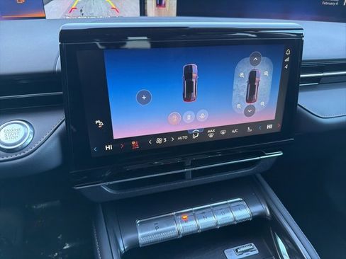 New 2026 Lincoln Nautilus Reserve image 17