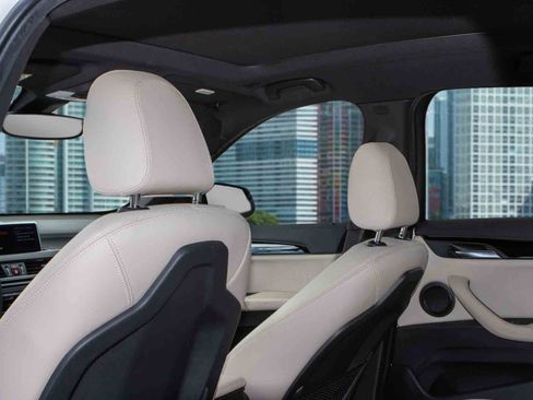 Used 2020 BMW X1 sDrive28i w/ Convenience Package image 18