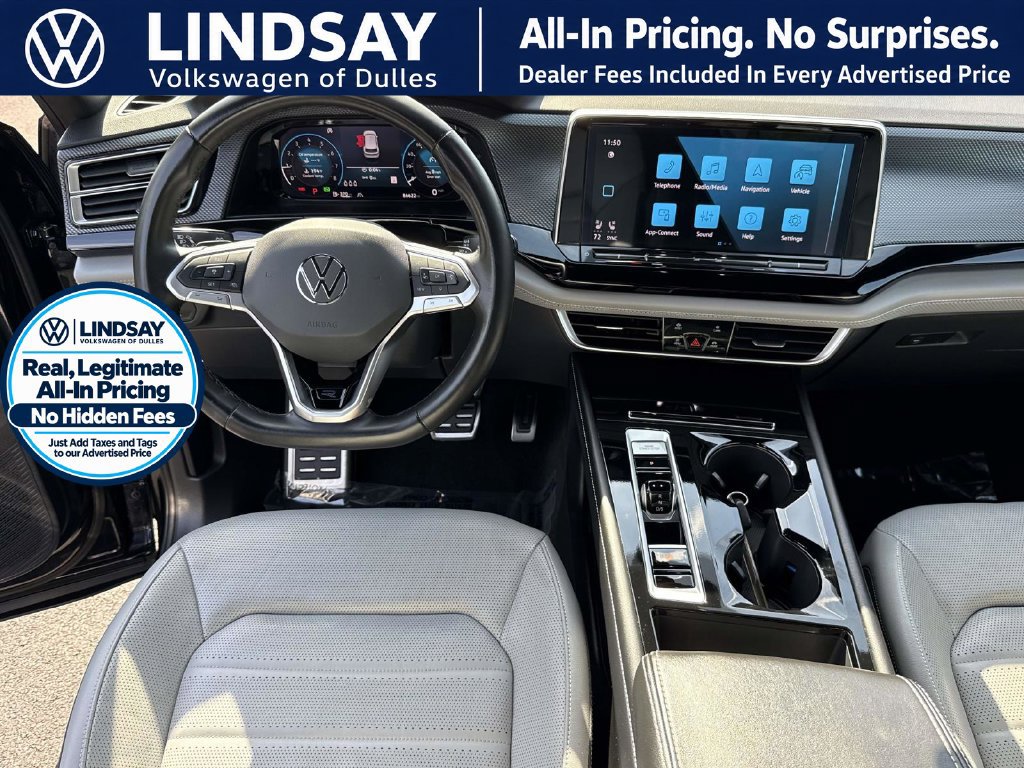 Used 2024 Volkswagen Atlas Cross Sport SEL R-Line AWD/4WD image 9