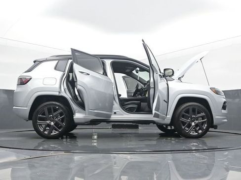 New 2025 Jeep Compass Limited w/ Driver Assist Group I AWD/4WD image 61
