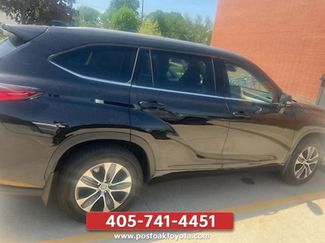 Used 2022 Toyota Highlander XLE AWD/4WD video 1