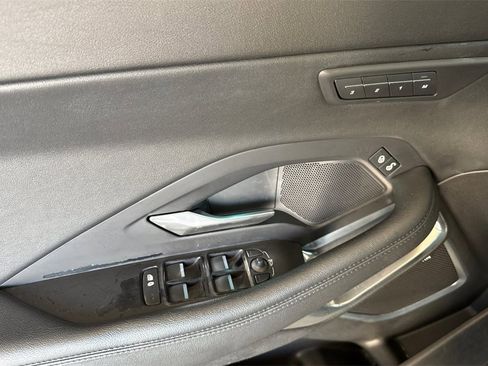Used 2020 Jaguar E-PACE SE image 14