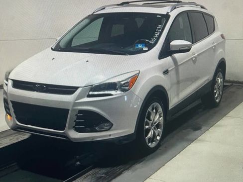 Used 2013 Ford Escape Titanium w/ Parking Technology Pkg AWD/4WD image 2